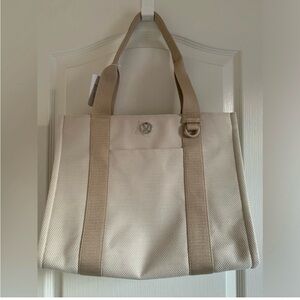 NEW Lululemon Two Tone Canvas Tote Bag 10L